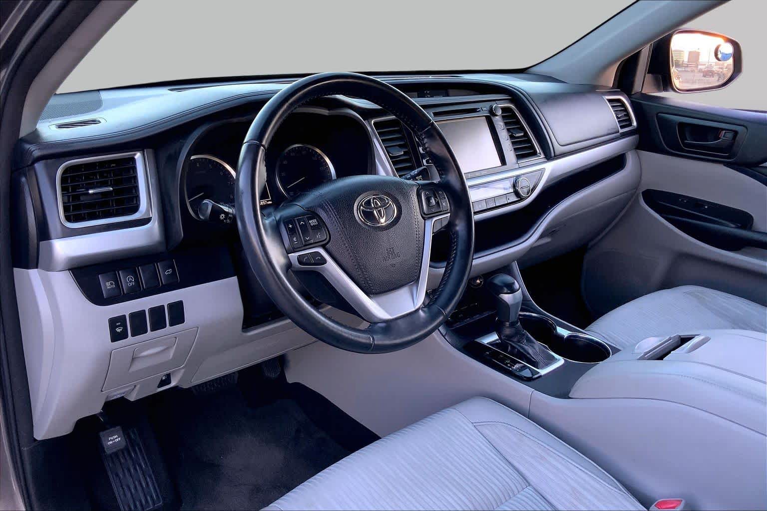 2018 Toyota Highlander LE Predawn Gray Mica at Westside Kia
