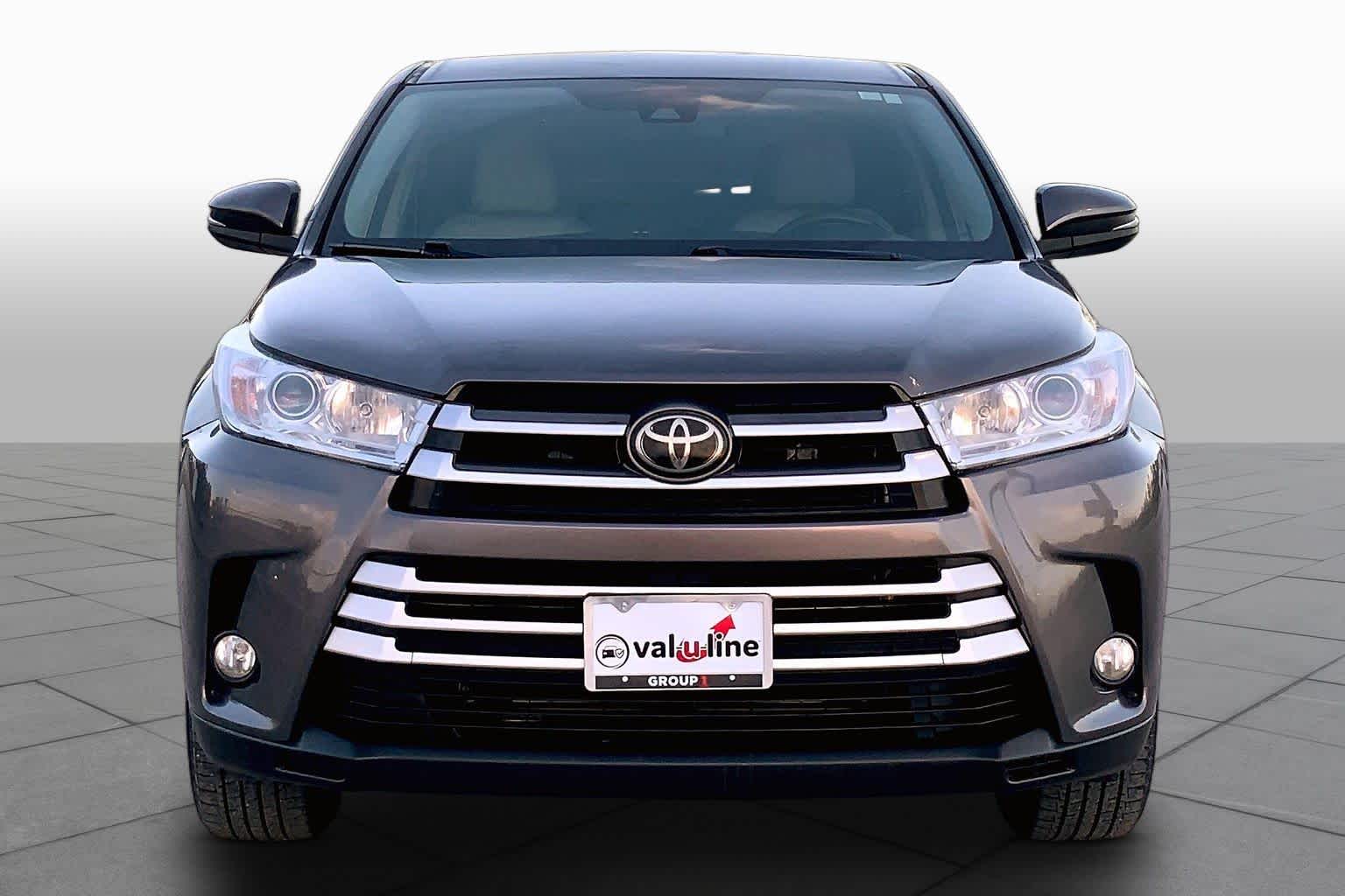 2018 Toyota Highlander LE Predawn Gray Mica at Westside Kia