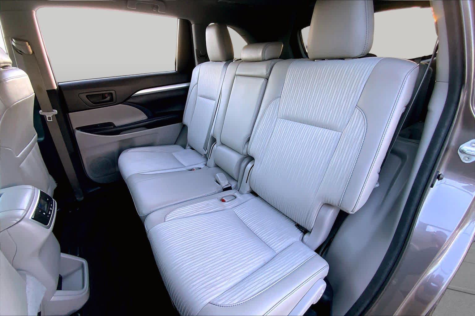 2018 Toyota Highlander LE Predawn Gray Mica at Westside Kia