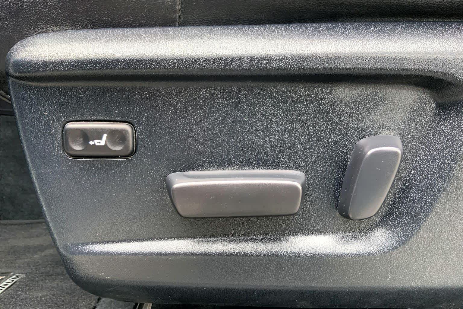 2021 Toyota Tundra Platinum Wind Chill Pearl at Group 1 Toyota Southwest