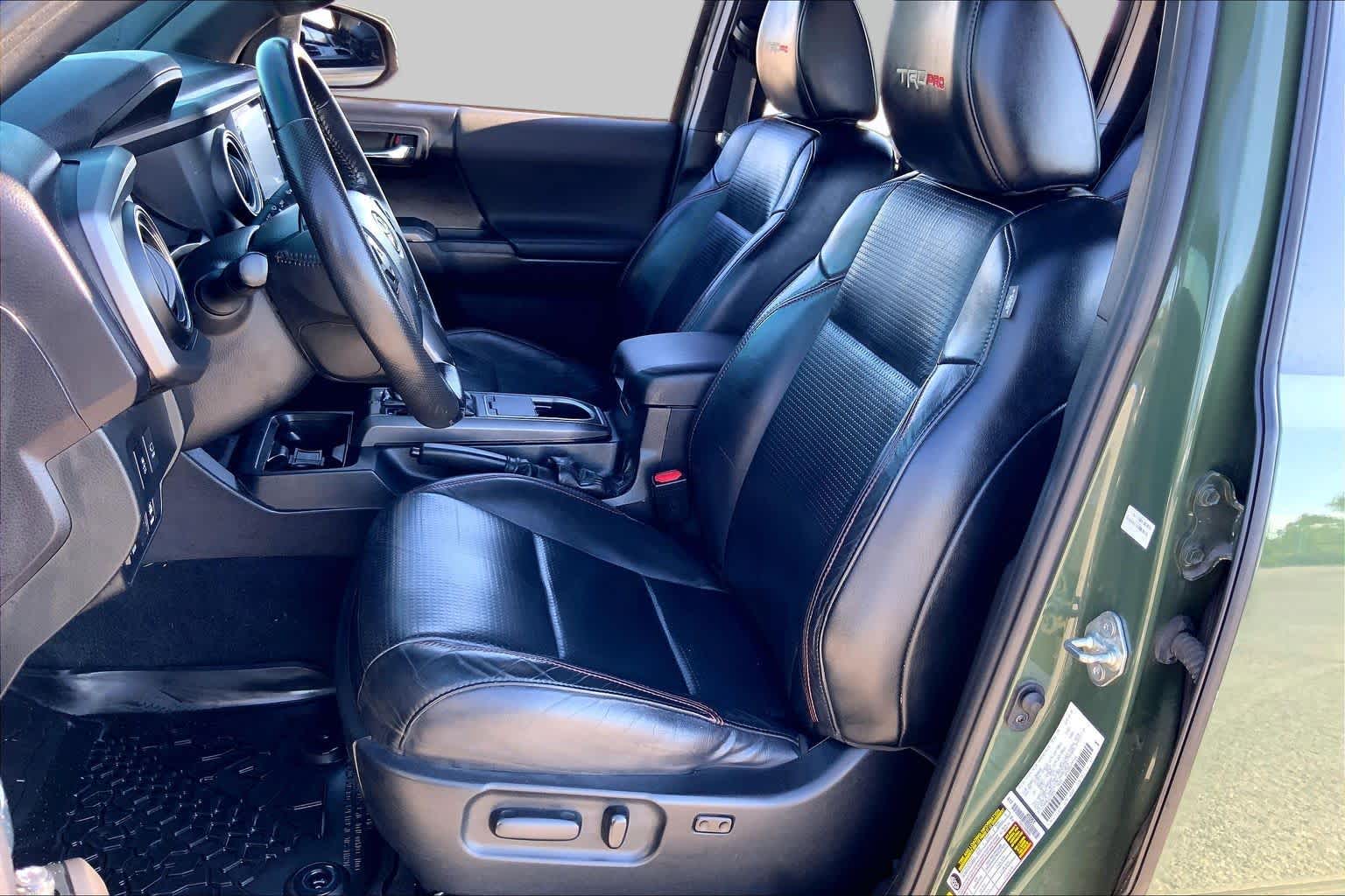 2020 Toyota Tacoma photo 8 of 36