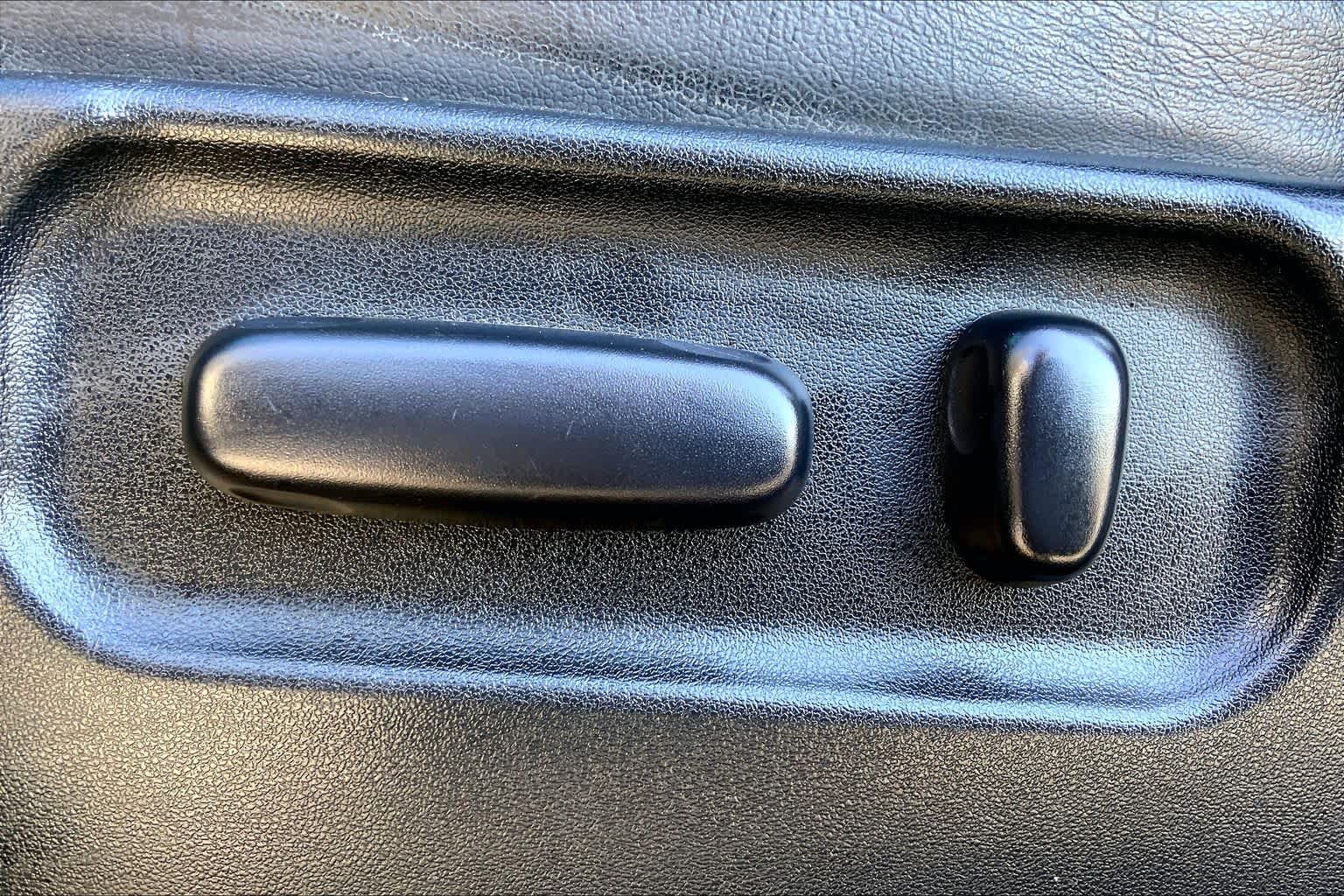 2020 Toyota Tacoma photo 34 of 36