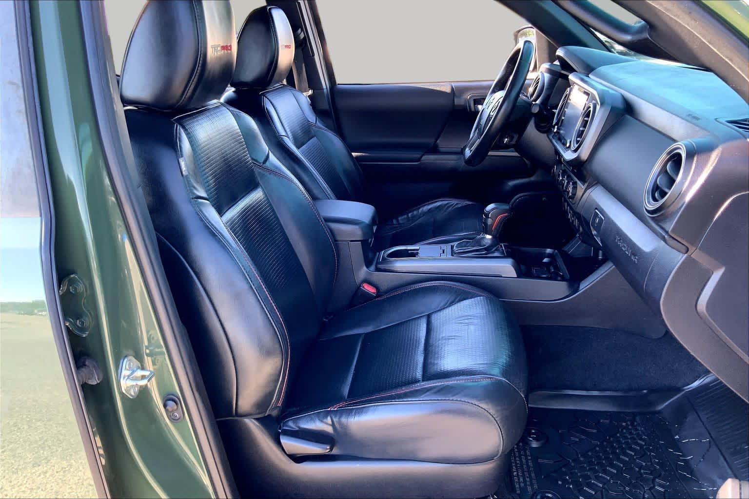 2020 Toyota Tacoma photo 9 of 36