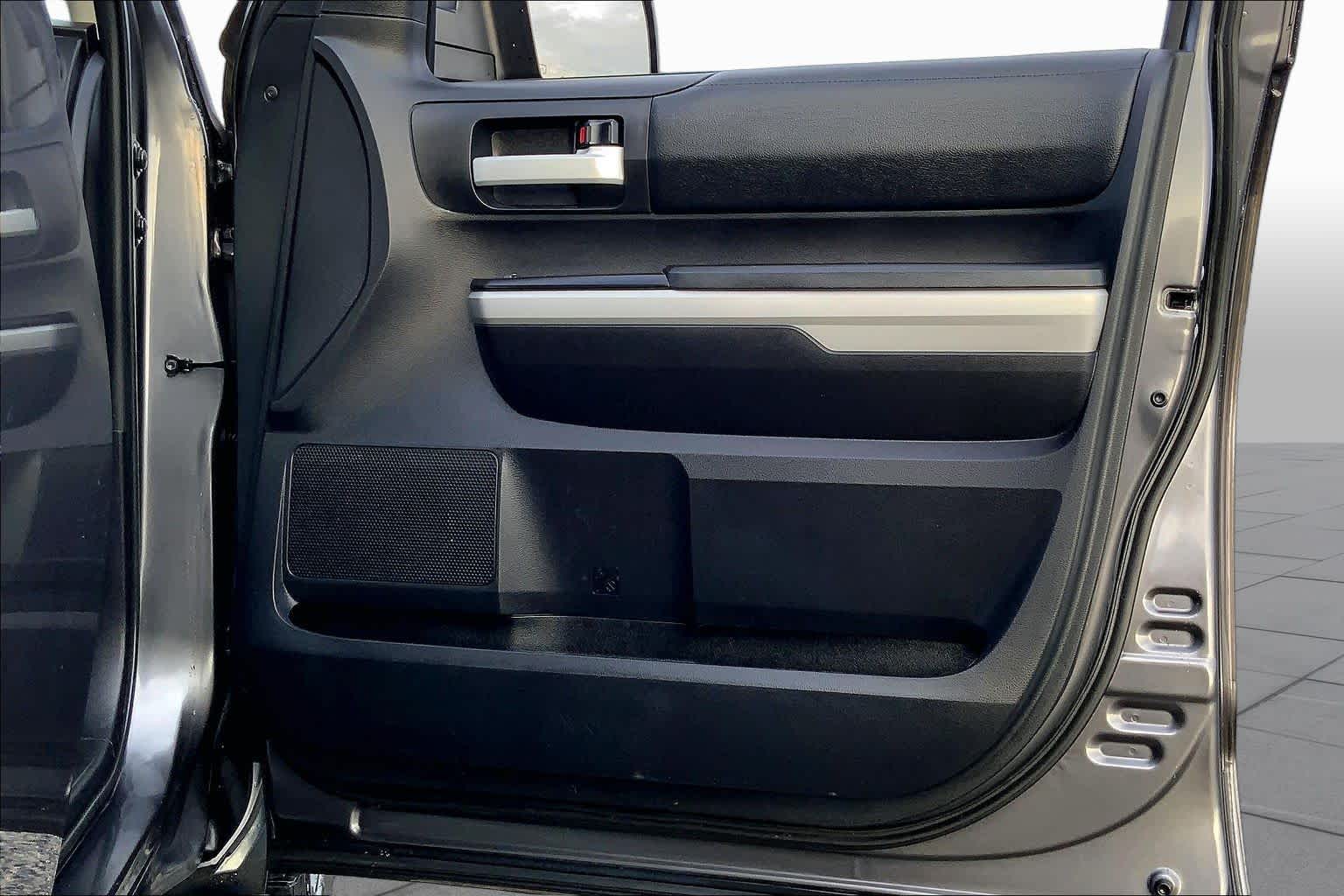 2018 Toyota Tundra photo 23 of 37