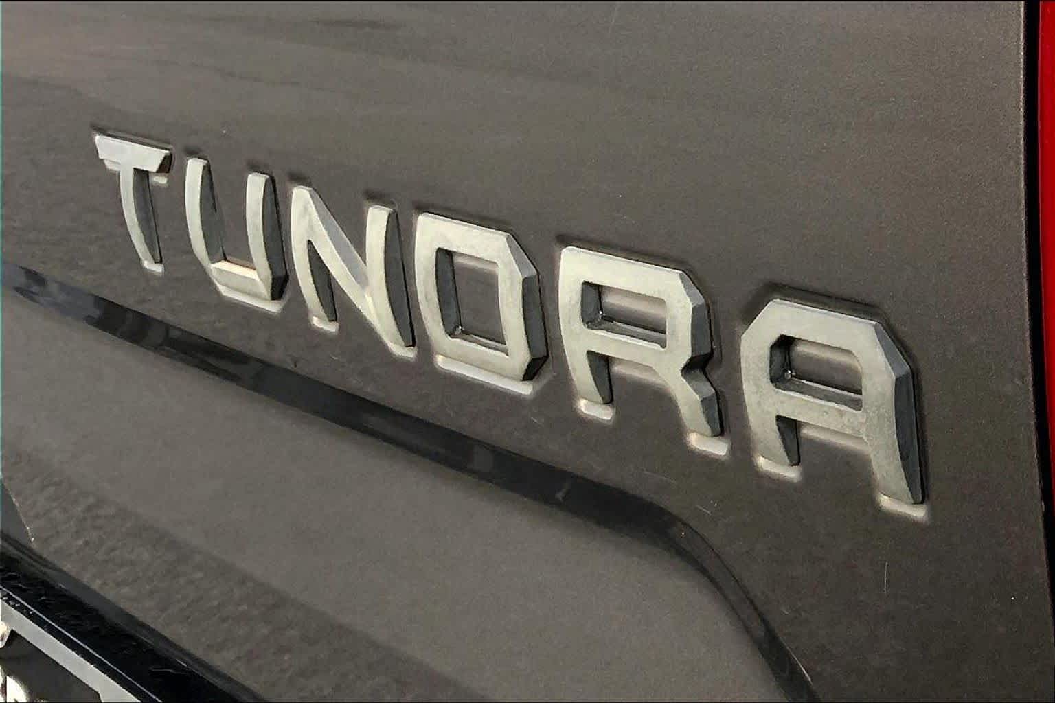 2018 Toyota Tundra photo 11 of 37