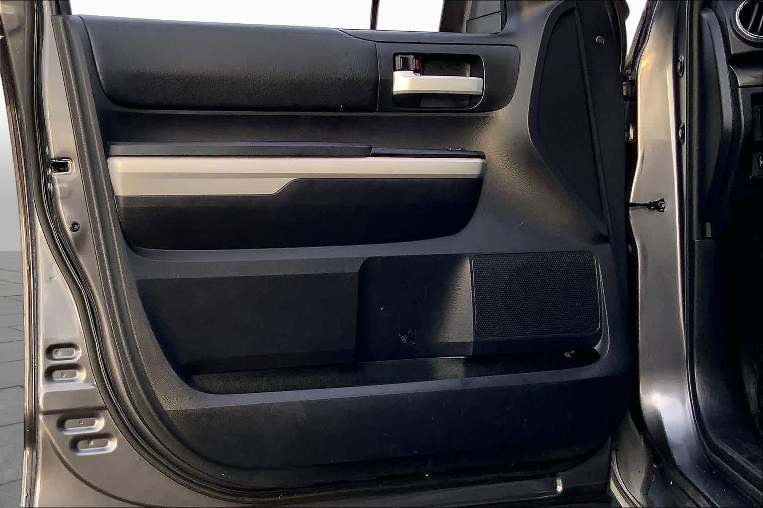 2018 Toyota Tundra photo 22 of 37