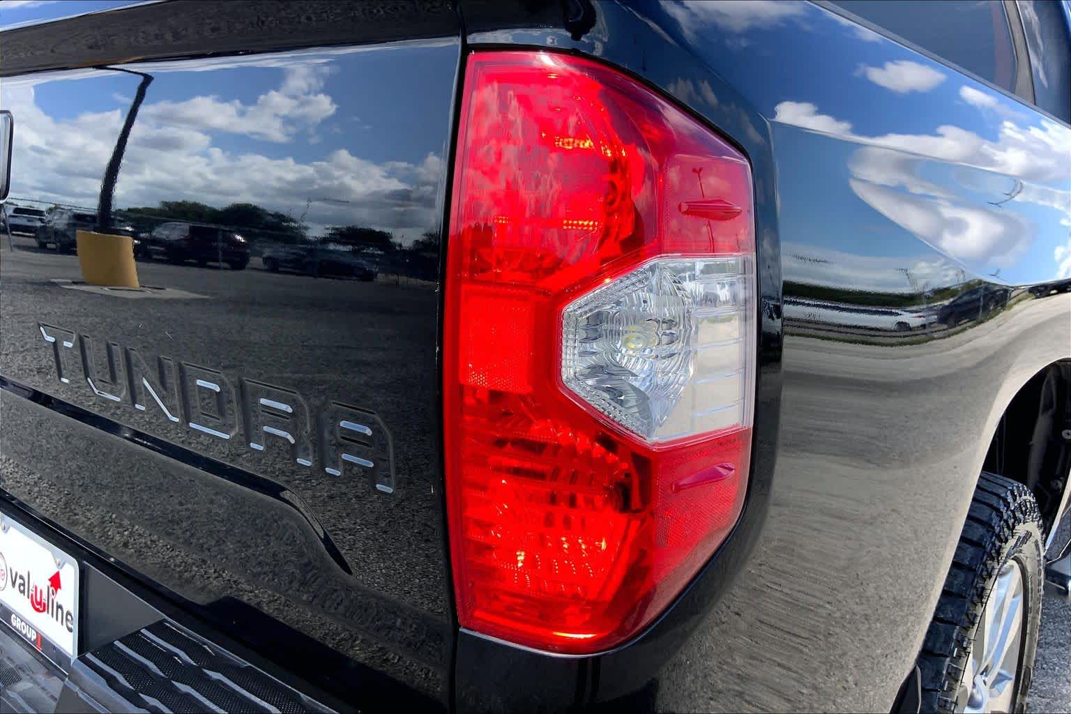 2015 Toyota Tundra photo 9 of 35