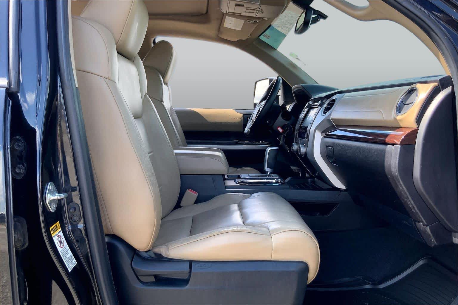 2015 Toyota Tundra photo 8 of 35