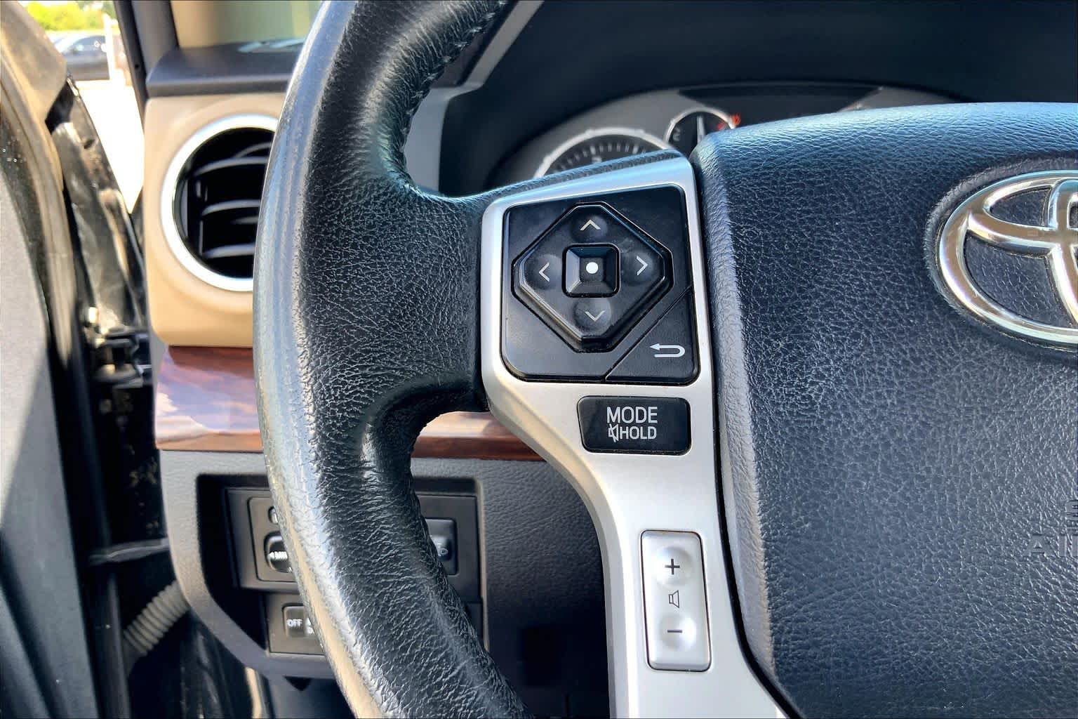 2015 Toyota Tundra photo 22 of 35