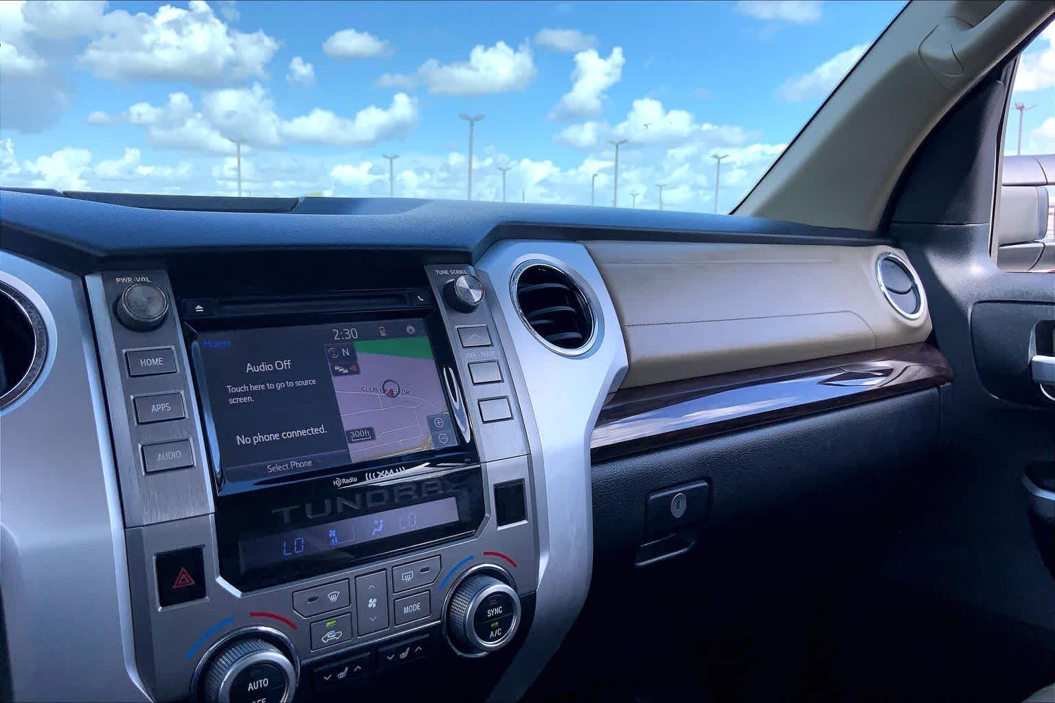 2015 Toyota Tundra photo 34 of 35
