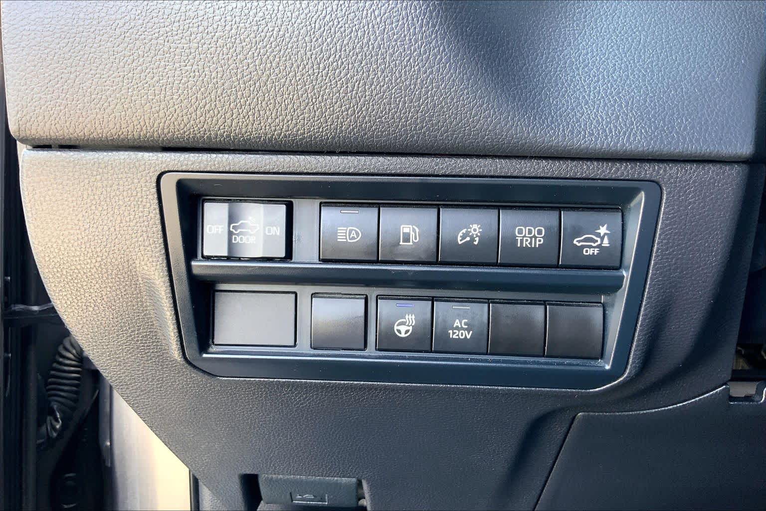 2024 Toyota Tundra photo 33 of 36