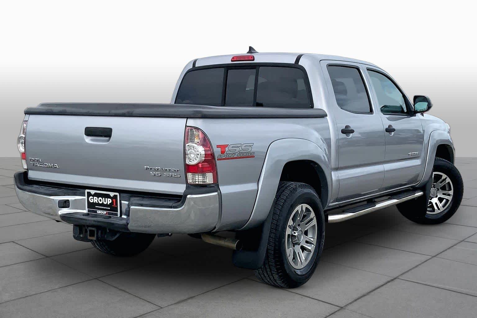 2015 Toyota Tacoma photo 13 of 36