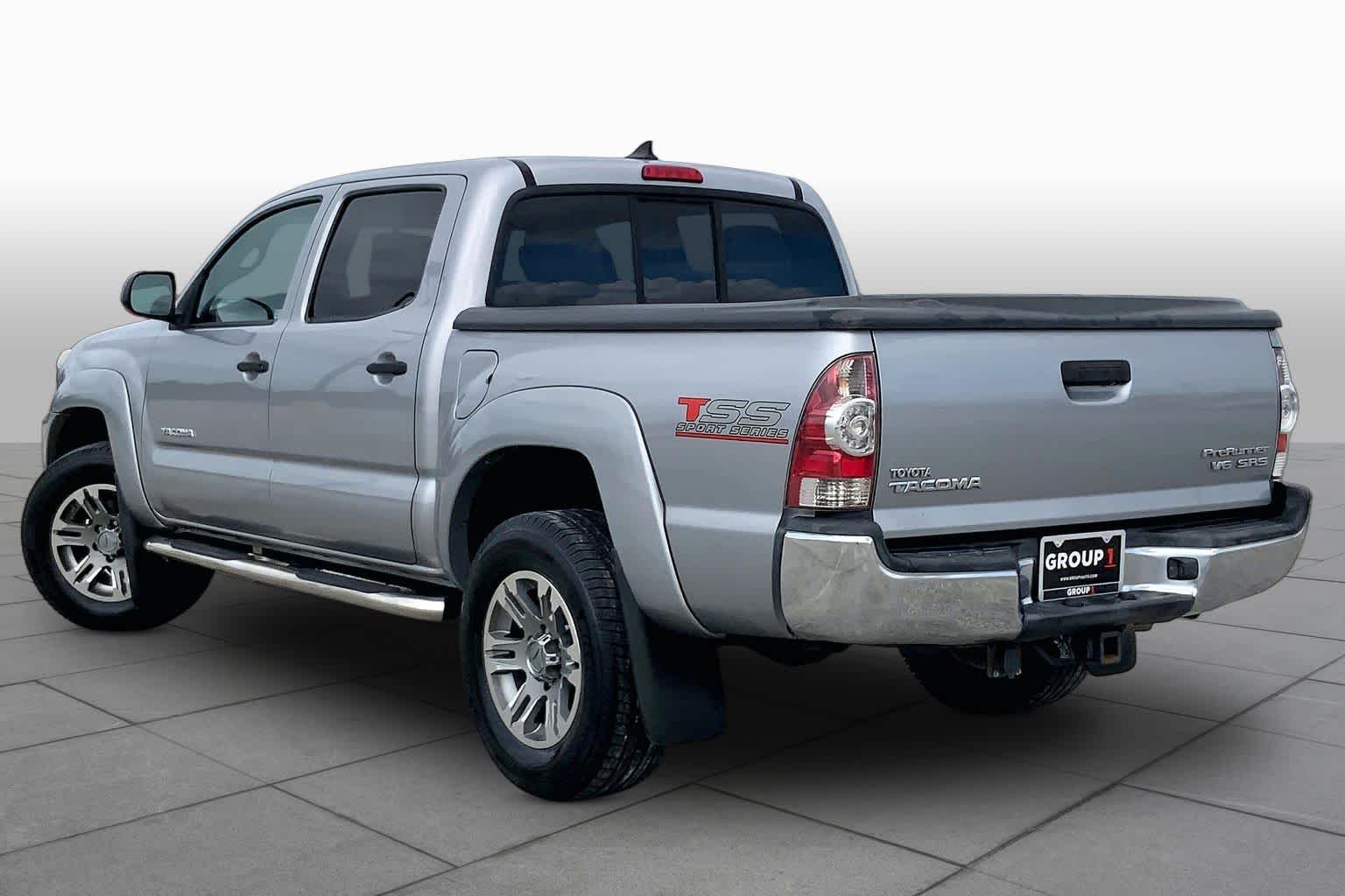 2015 Toyota Tacoma photo 12 of 36