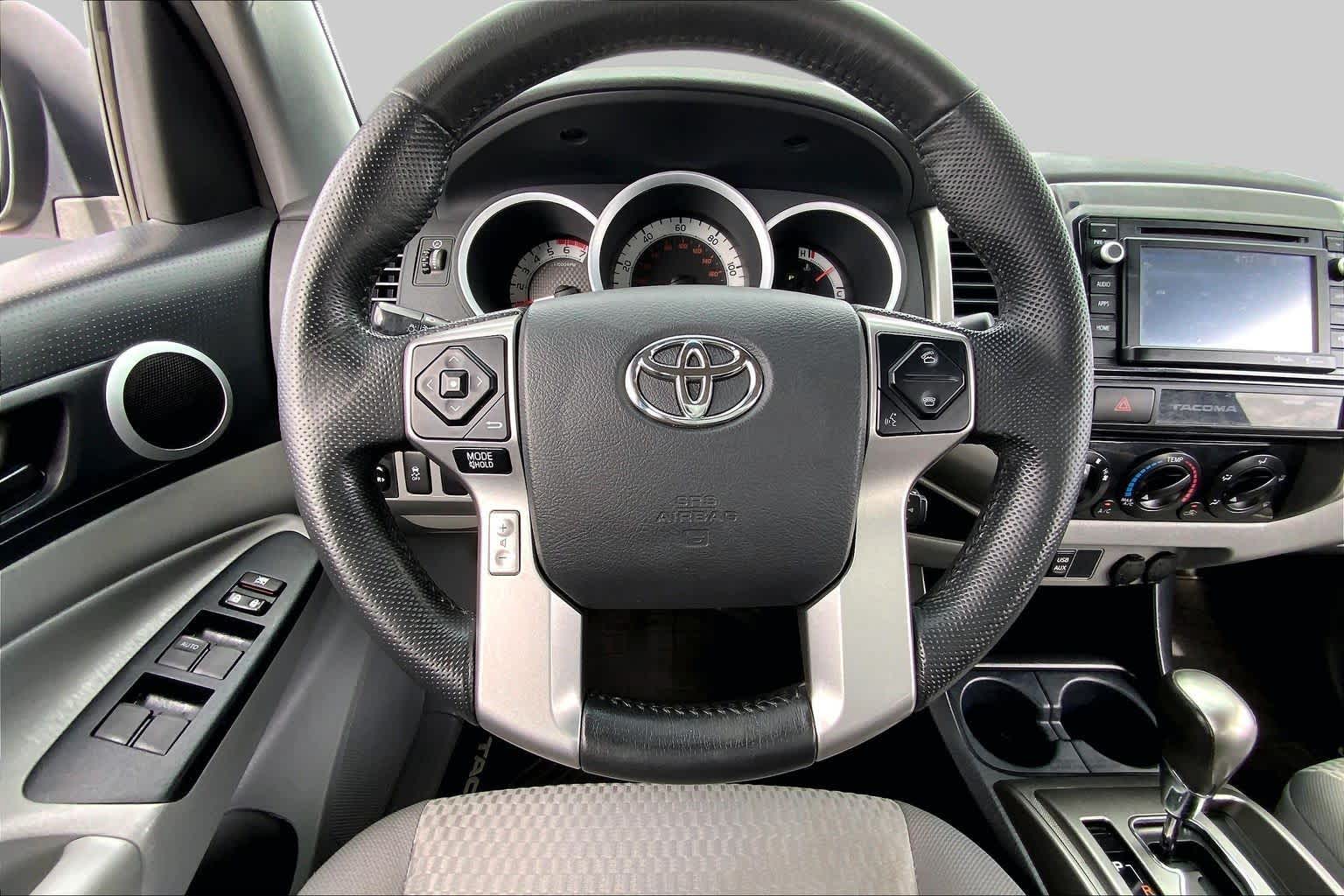 2015 Toyota Tacoma photo 6 of 36