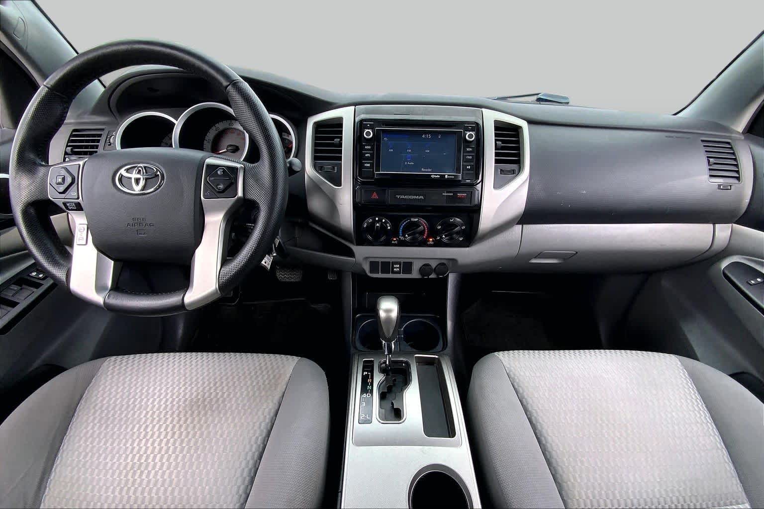 2015 Toyota Tacoma photo 15 of 36