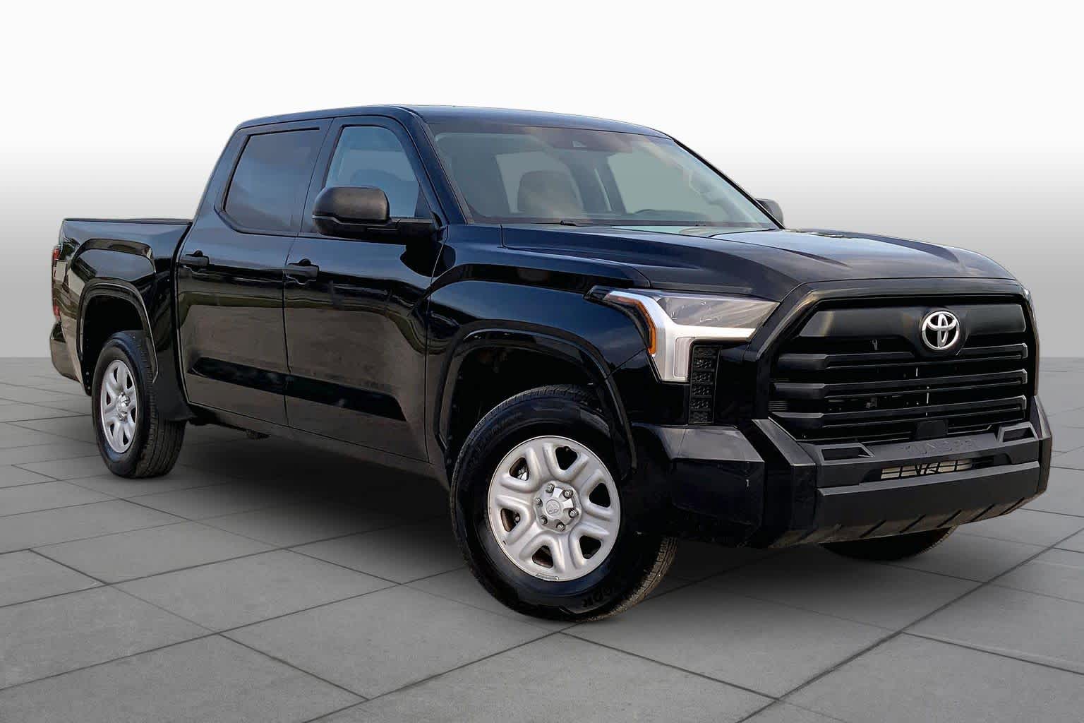 2022 Toyota Tundra photo 3 of 36