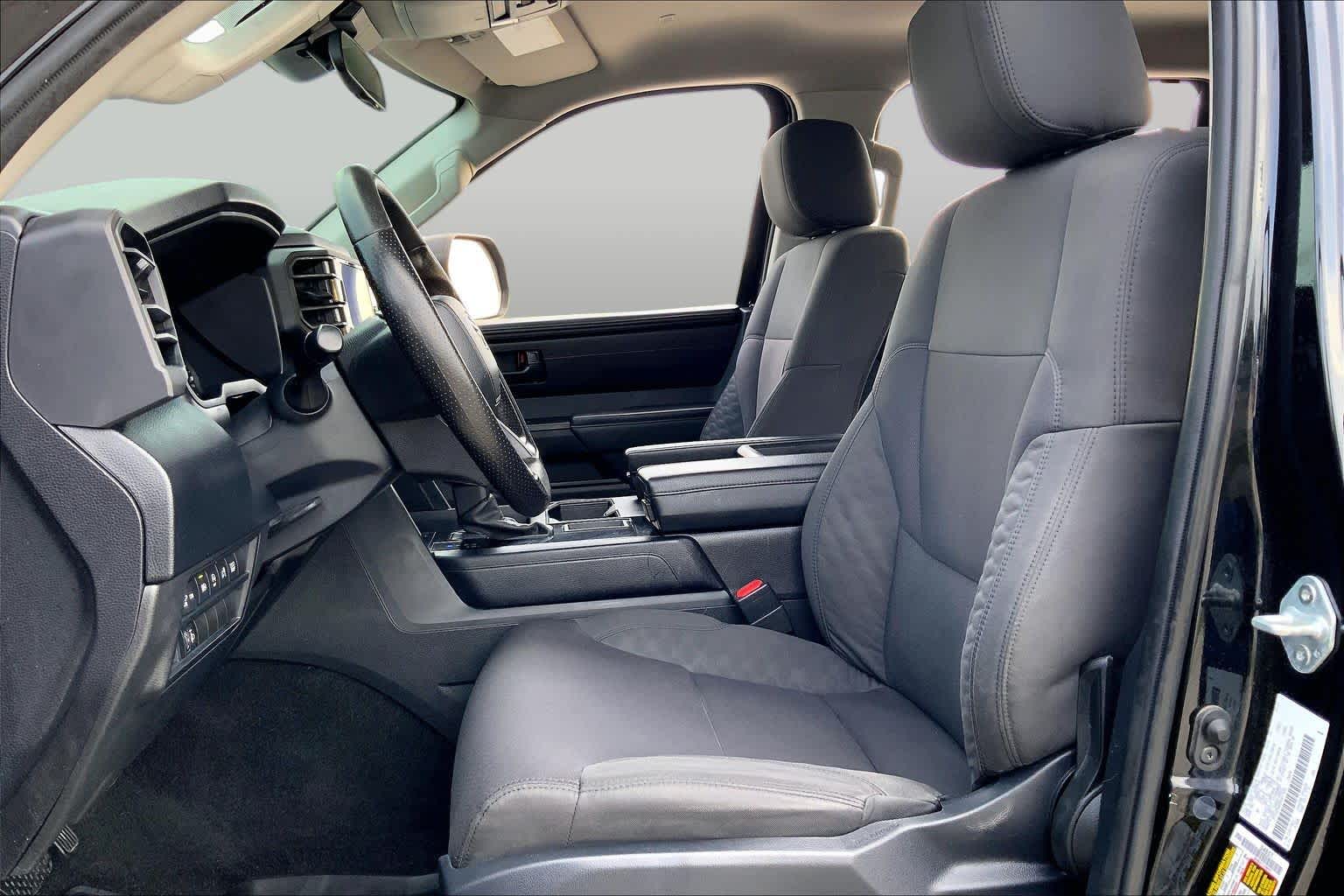2022 Toyota Tundra photo 8 of 36