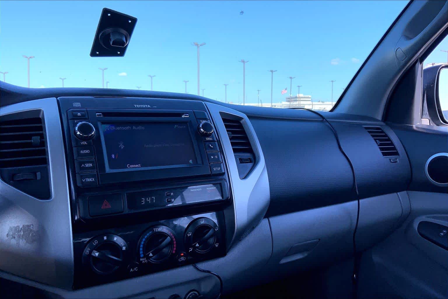 2013 Toyota Tacoma photo 33 of 34