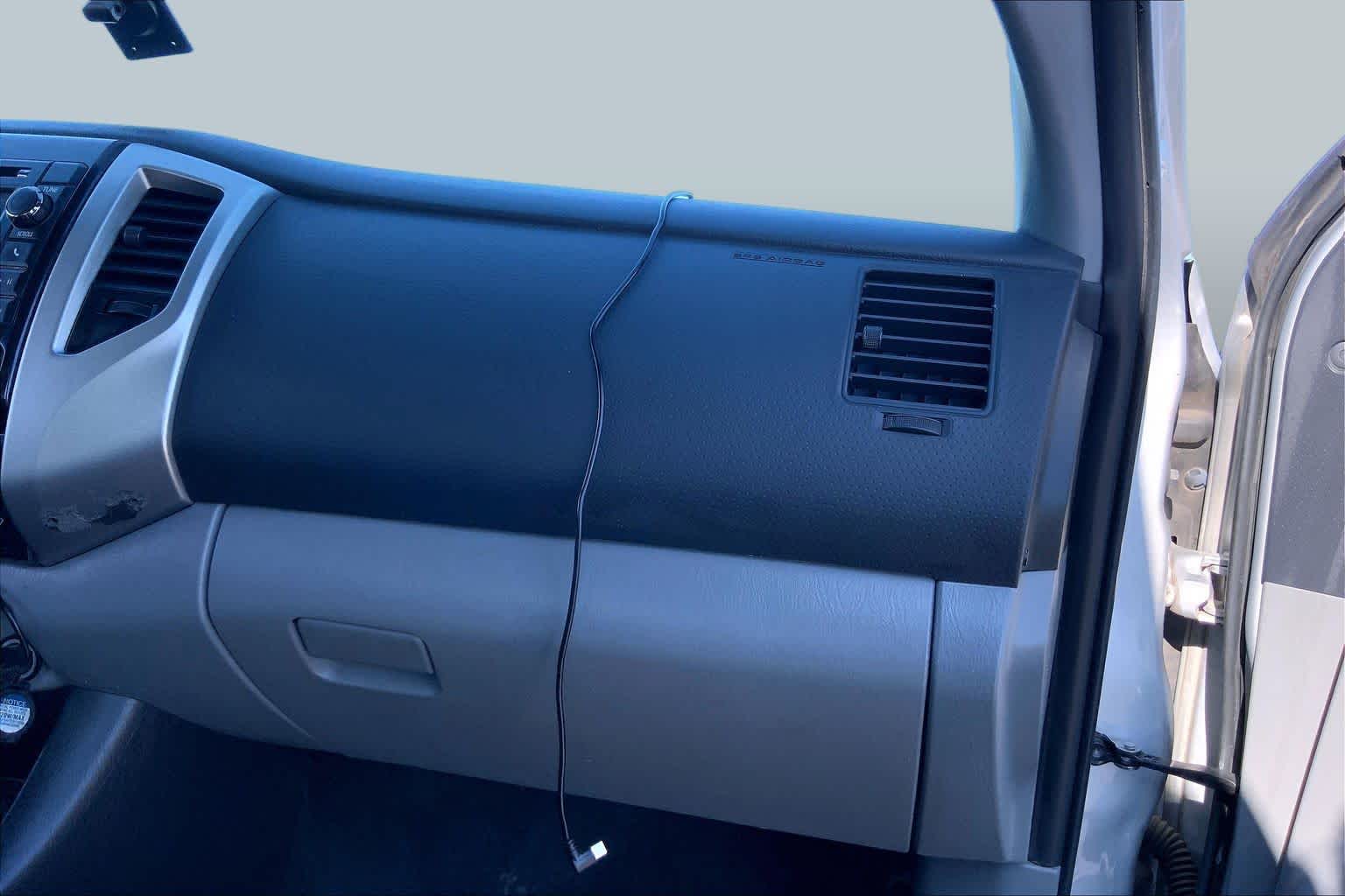 2013 Toyota Tacoma photo 17 of 34