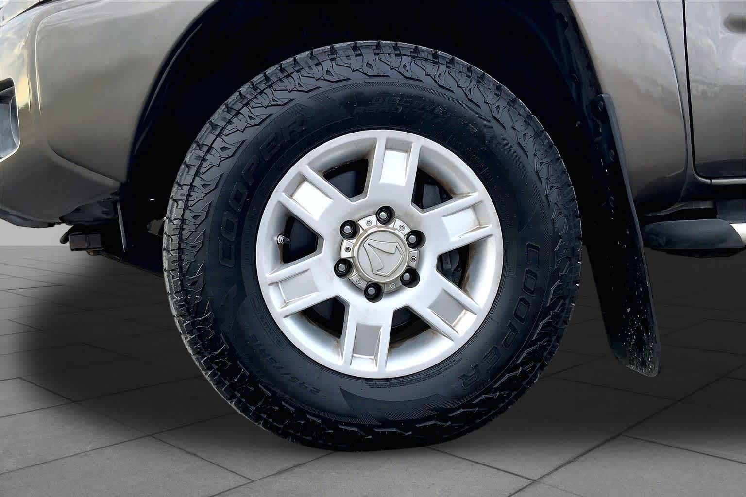 2013 Toyota Tacoma photo 11 of 35