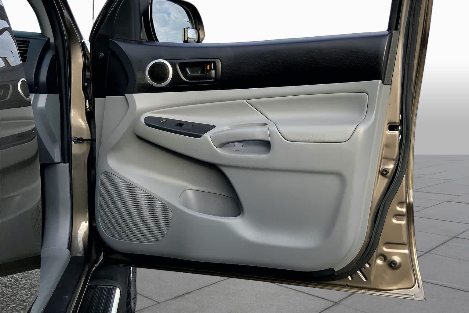 2013 Toyota Tacoma photo 22 of 35