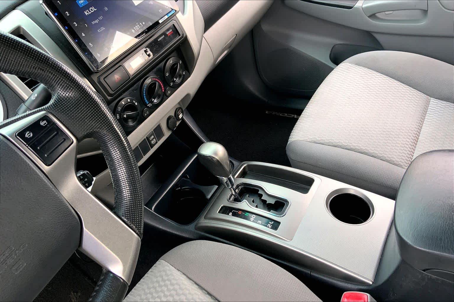 2013 Toyota Tacoma photo 16 of 35