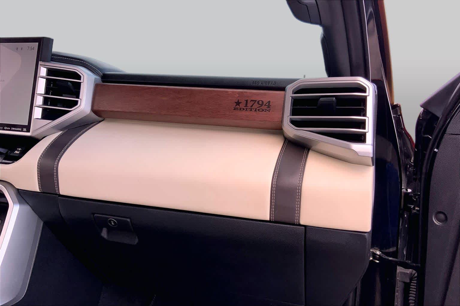 2023 Toyota Tundra photo 18 of 36