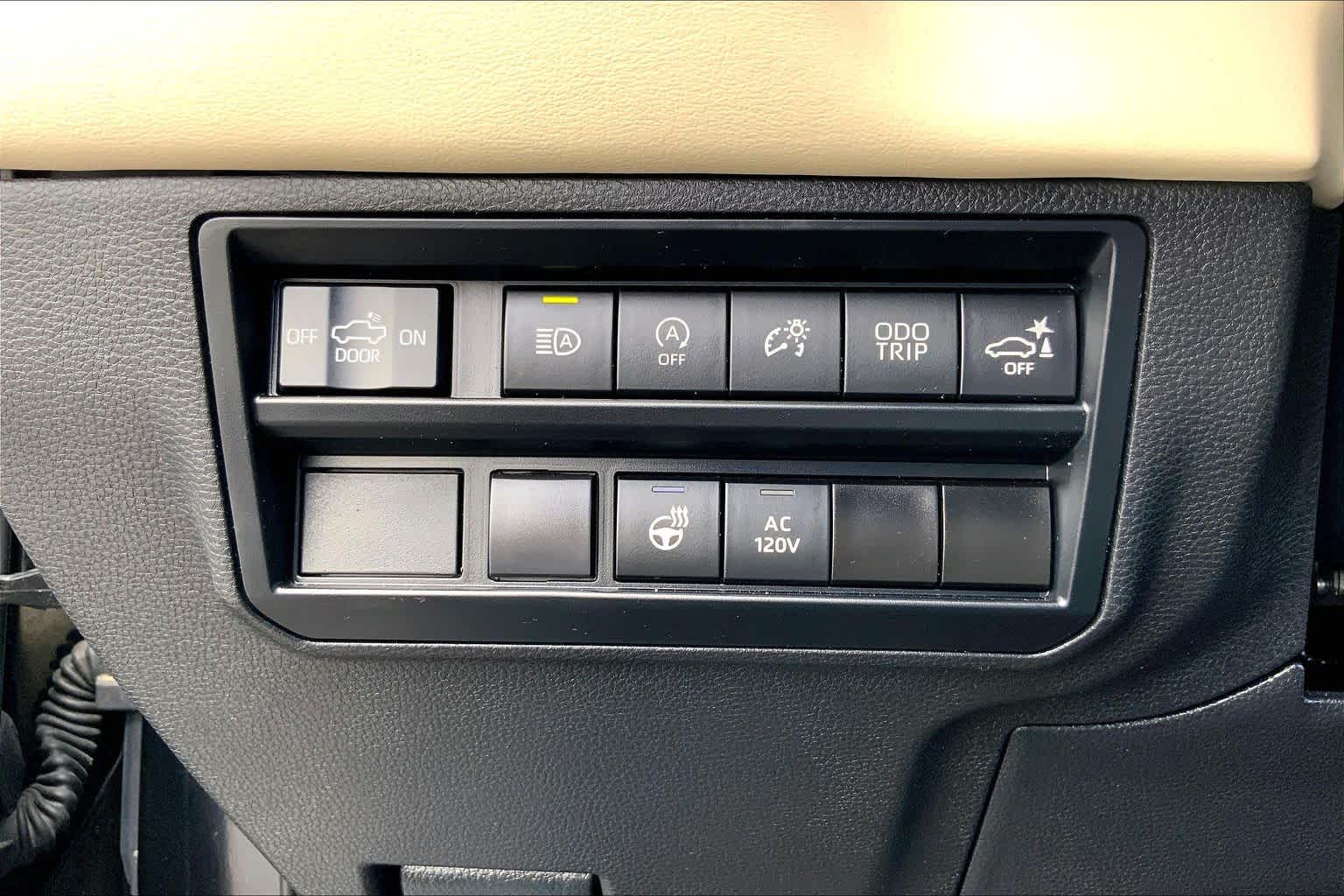 2023 Toyota Tundra photo 33 of 36