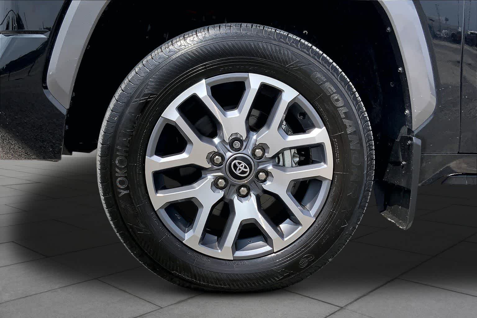 2025 Toyota Tundra 1794 Edition Hybrid - 10