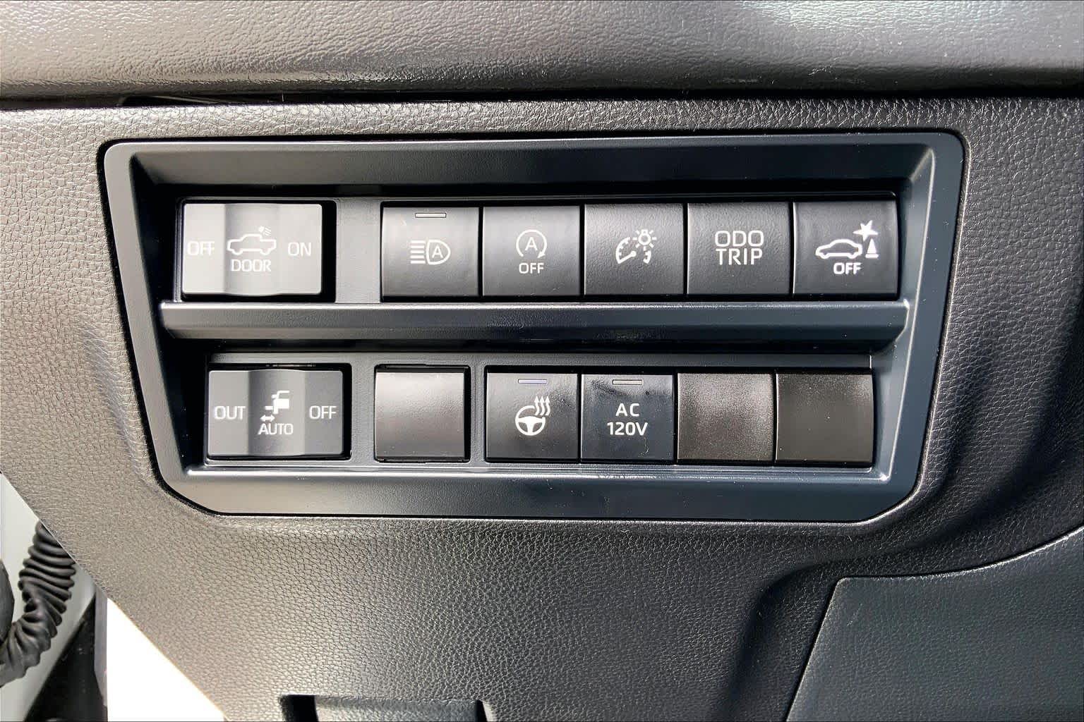 2025 Toyota Tundra Platinum Wind Chill Pearl at Group 1 Toyota Southwest