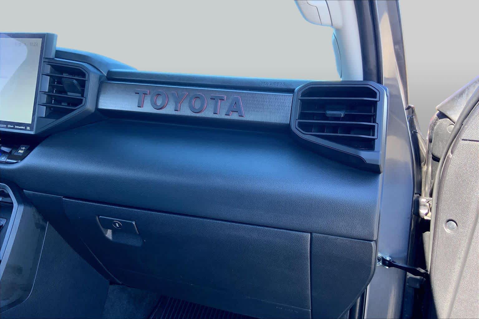 2023 Toyota Tundra photo 18 of 36
