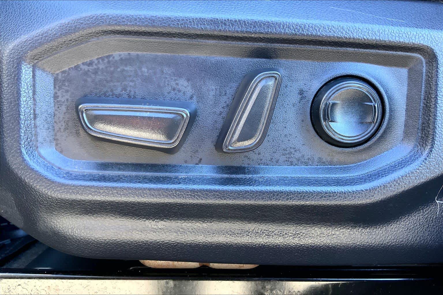 2023 Toyota Tundra photo 34 of 36