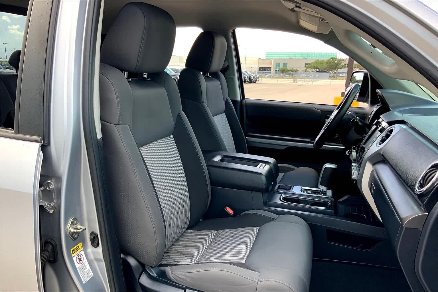 2016 Toyota Tundra SR5 - 8