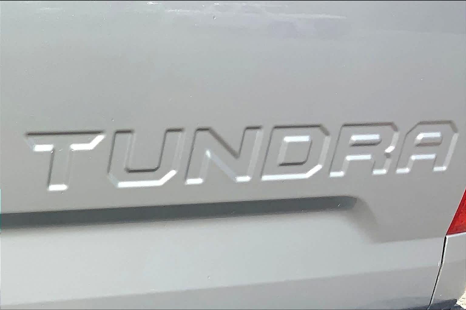 2016 Toyota Tundra SR5 - 9