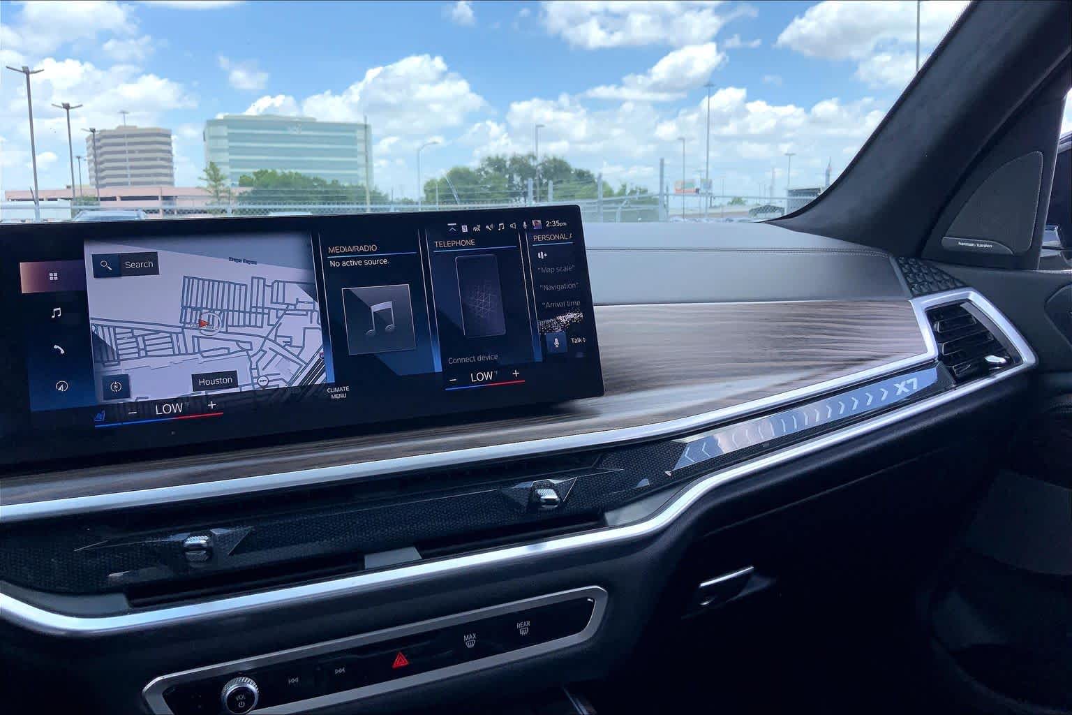 2023 BMW X7 xDrive40i xDrive40i Alpine White at Group 1 Toyota Southwest