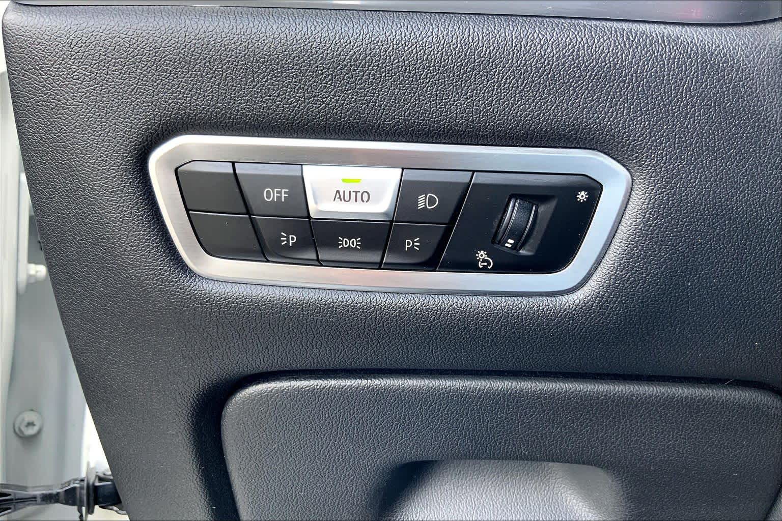 2023 BMW X7 xDrive40i xDrive40i Alpine White at Group 1 Toyota Southwest