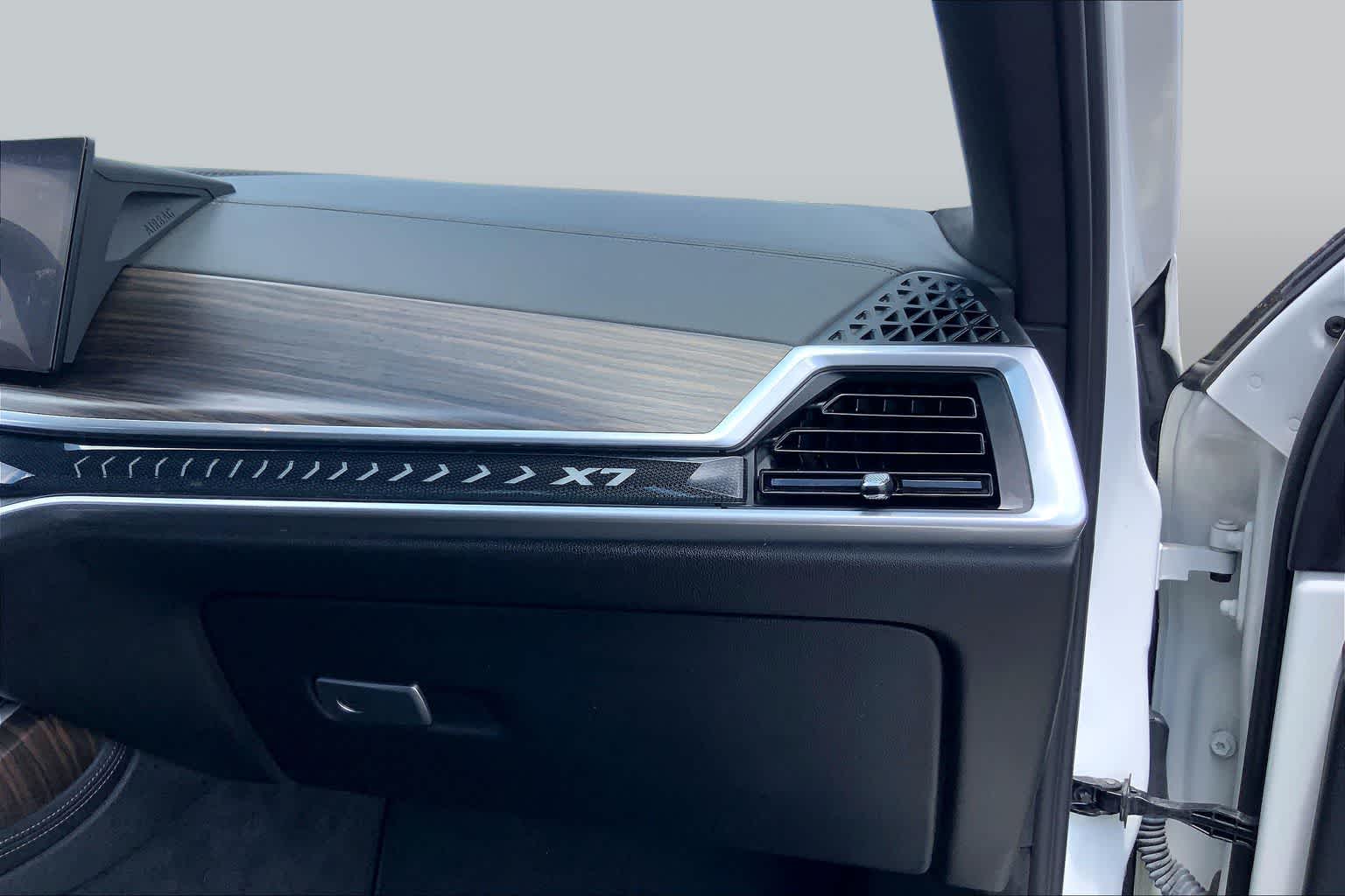 2023 BMW X7 xDrive40i xDrive40i Alpine White at Group 1 Toyota Southwest
