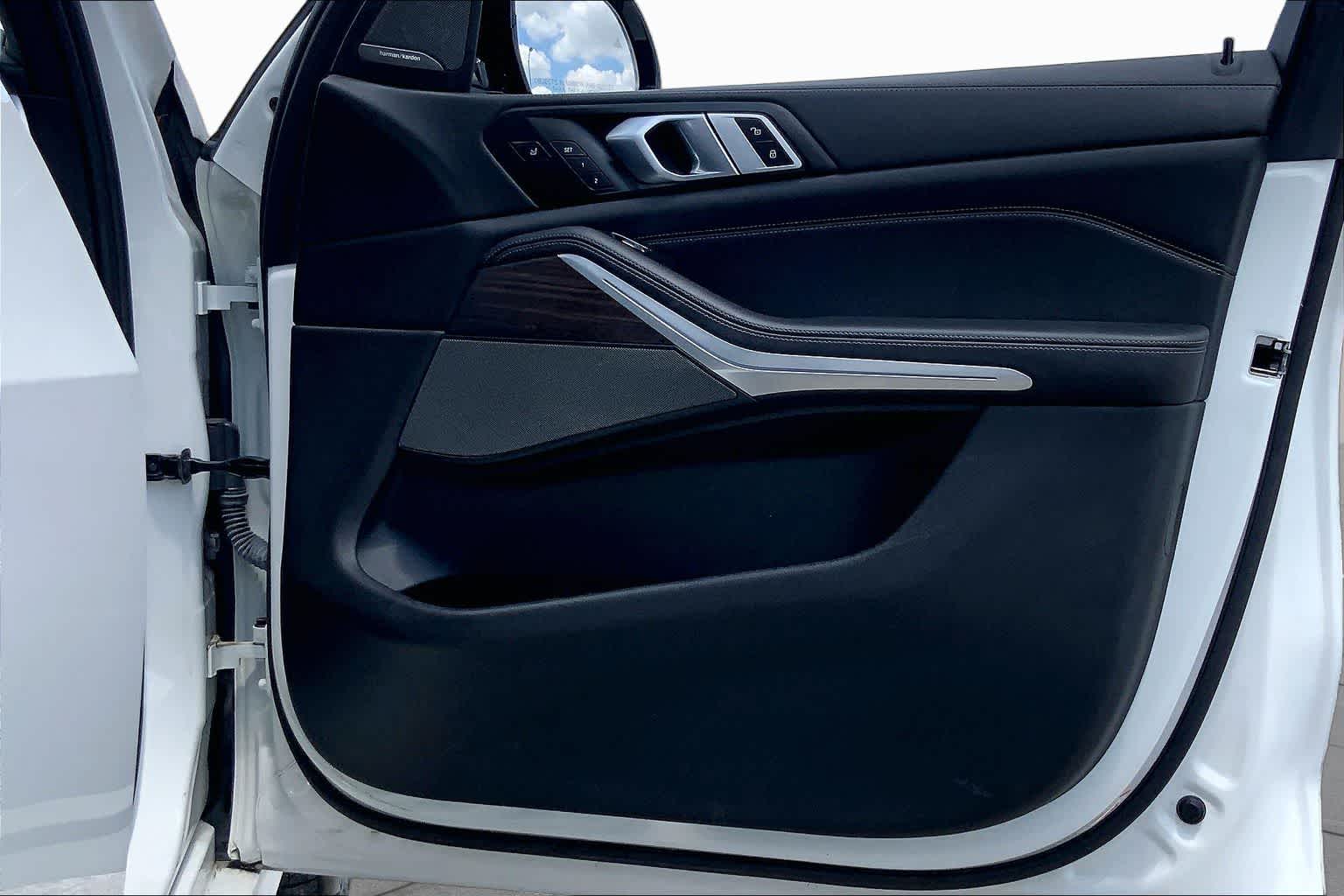 2023 BMW X7 xDrive40i xDrive40i Alpine White at Group 1 Toyota Southwest