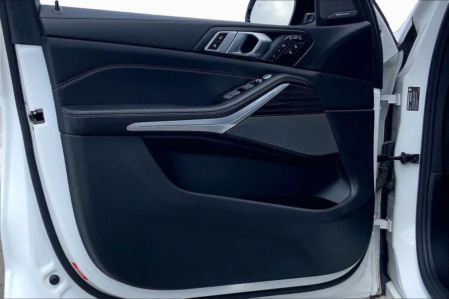 2023 BMW X7 xDrive40i xDrive40i Alpine White at Group 1 Toyota Southwest