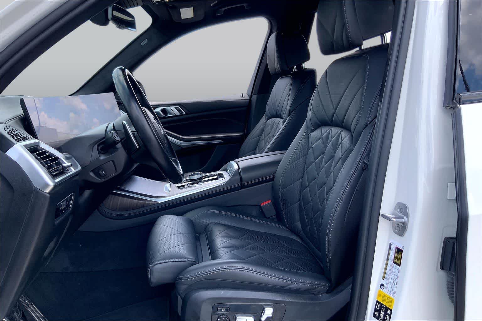2023 BMW X7 xDrive40i xDrive40i Alpine White at Group 1 Toyota Southwest