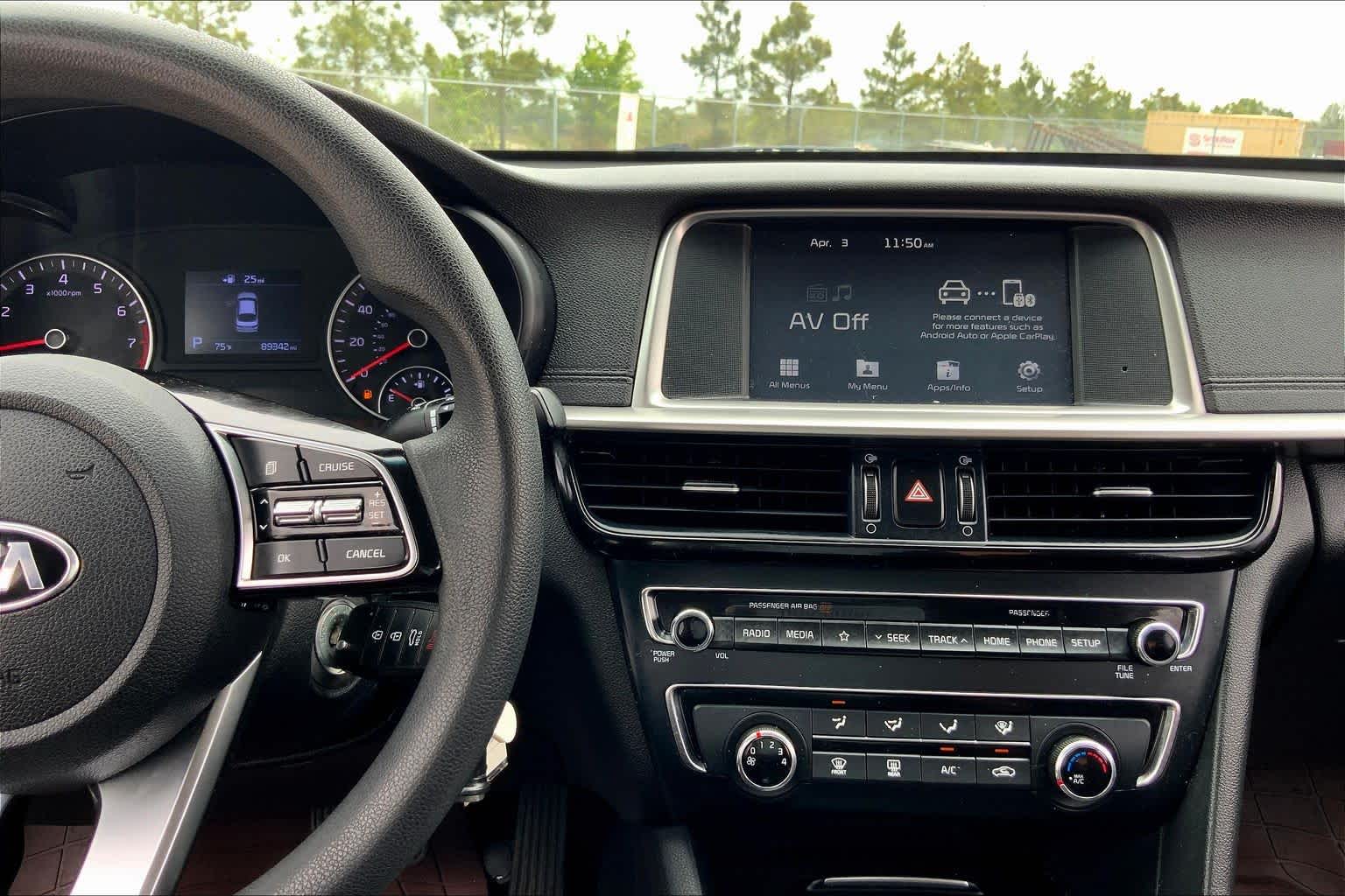 View vehicle photo 7