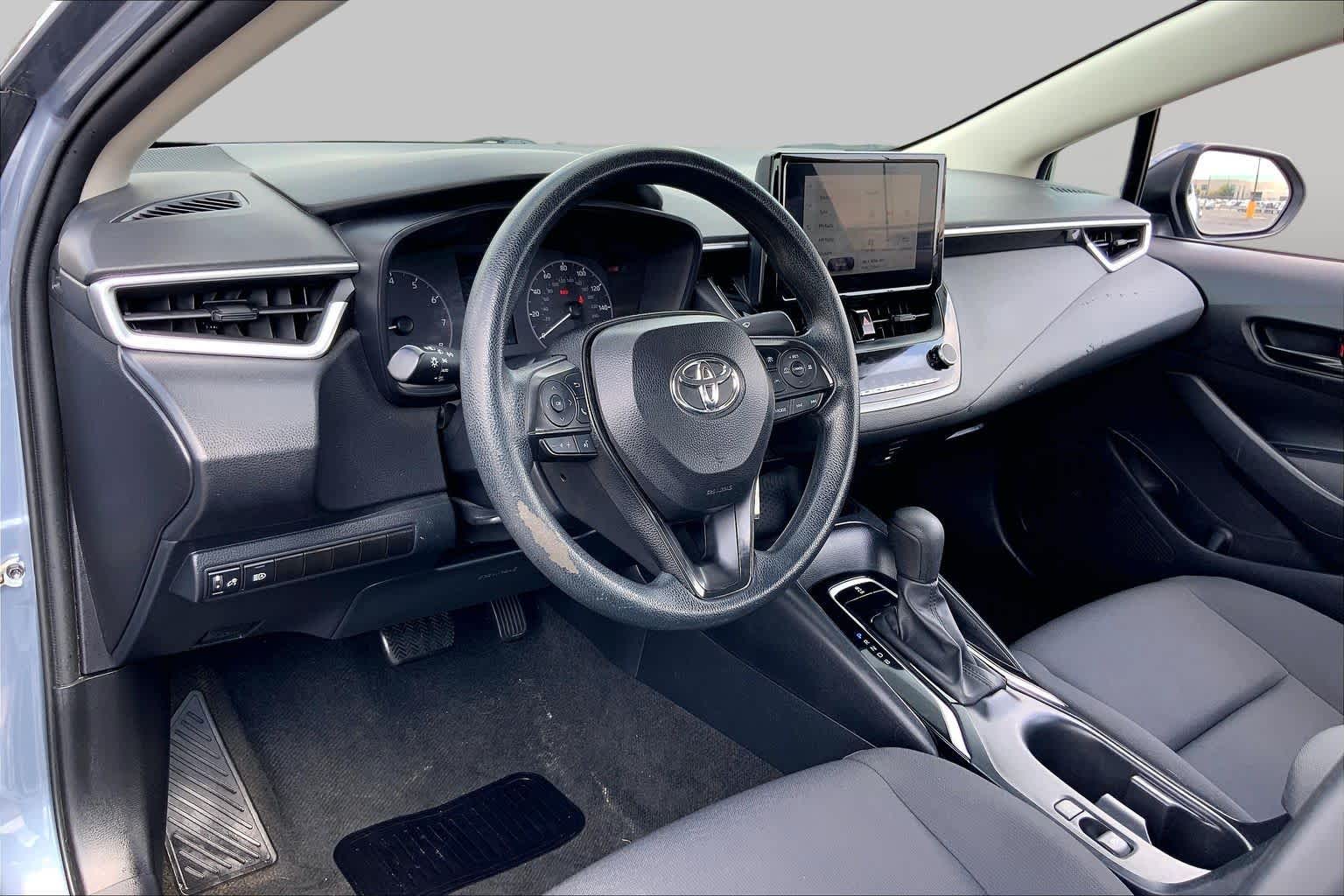 2024 Toyota Corolla photo 17 of 36