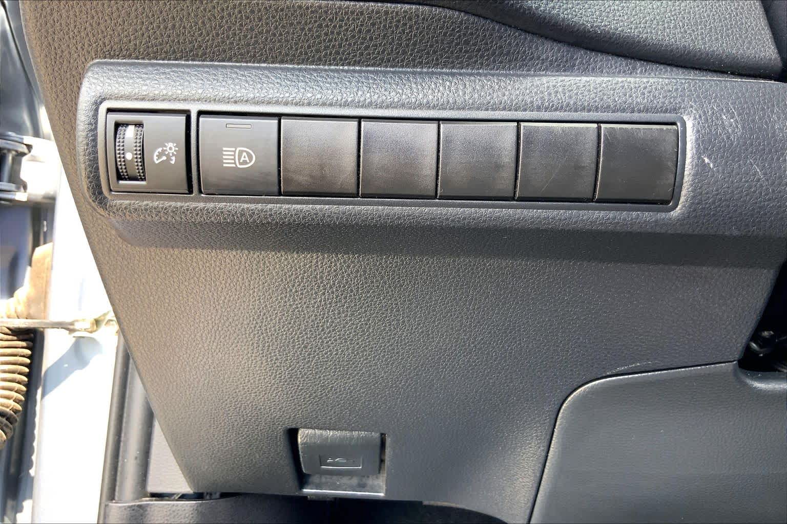 2024 Toyota Corolla photo 33 of 36