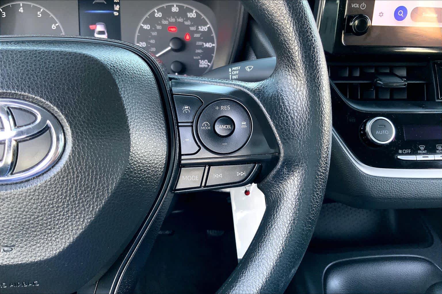 2024 Toyota Corolla photo 24 of 36