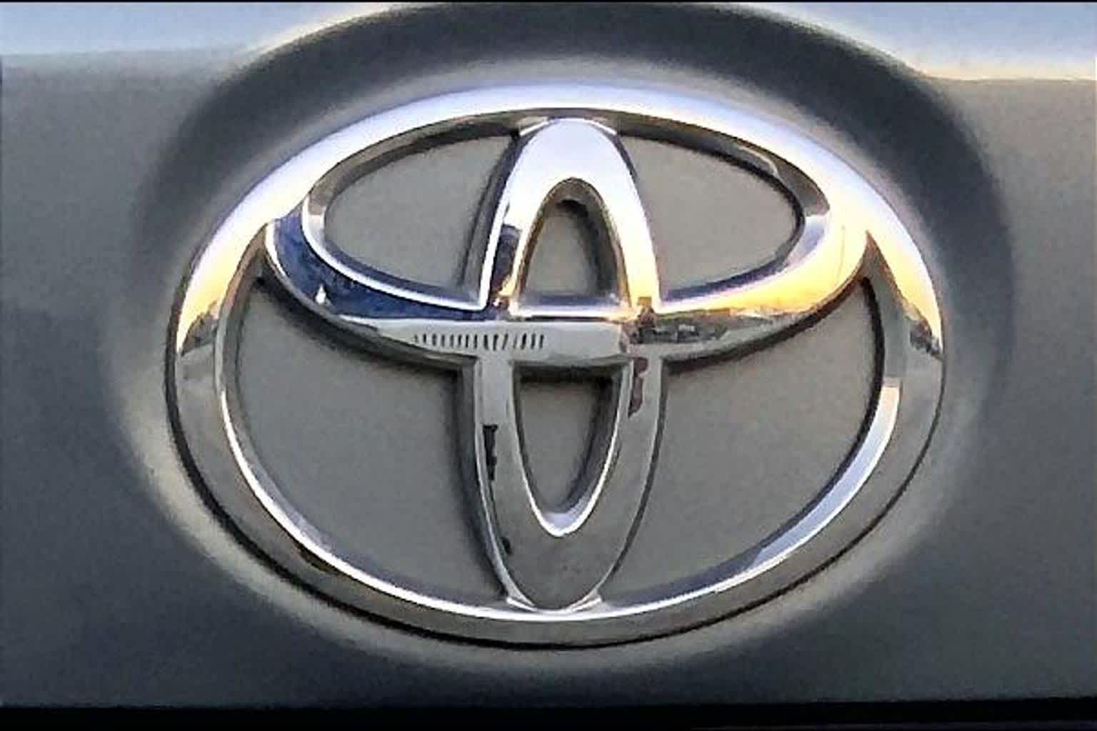 2024 Toyota Corolla photo 10 of 36