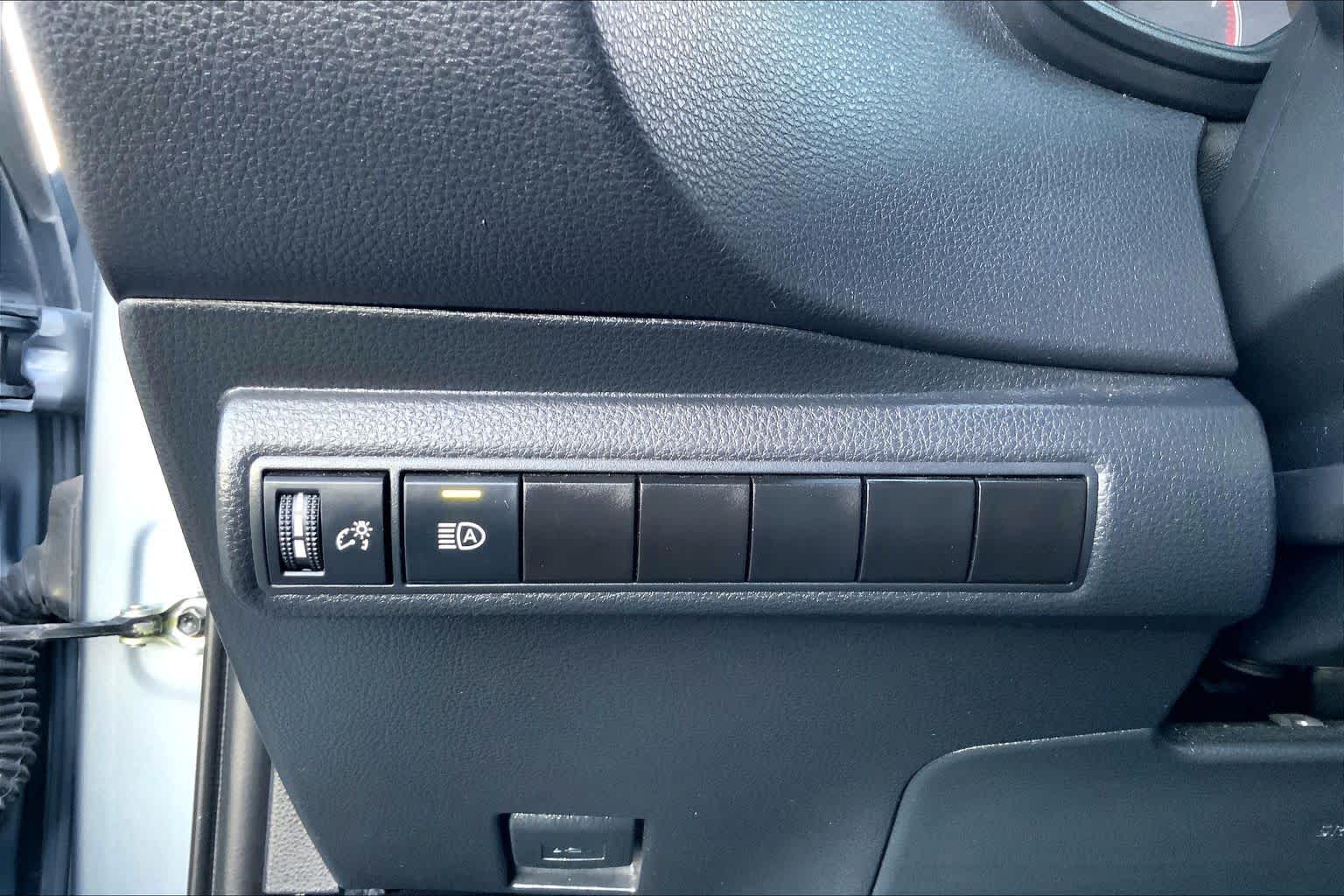 2024 Toyota Corolla photo 33 of 36