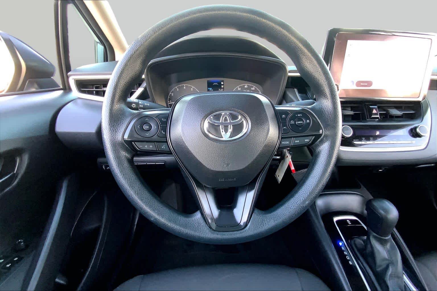 2024 Toyota Corolla photo 6 of 36
