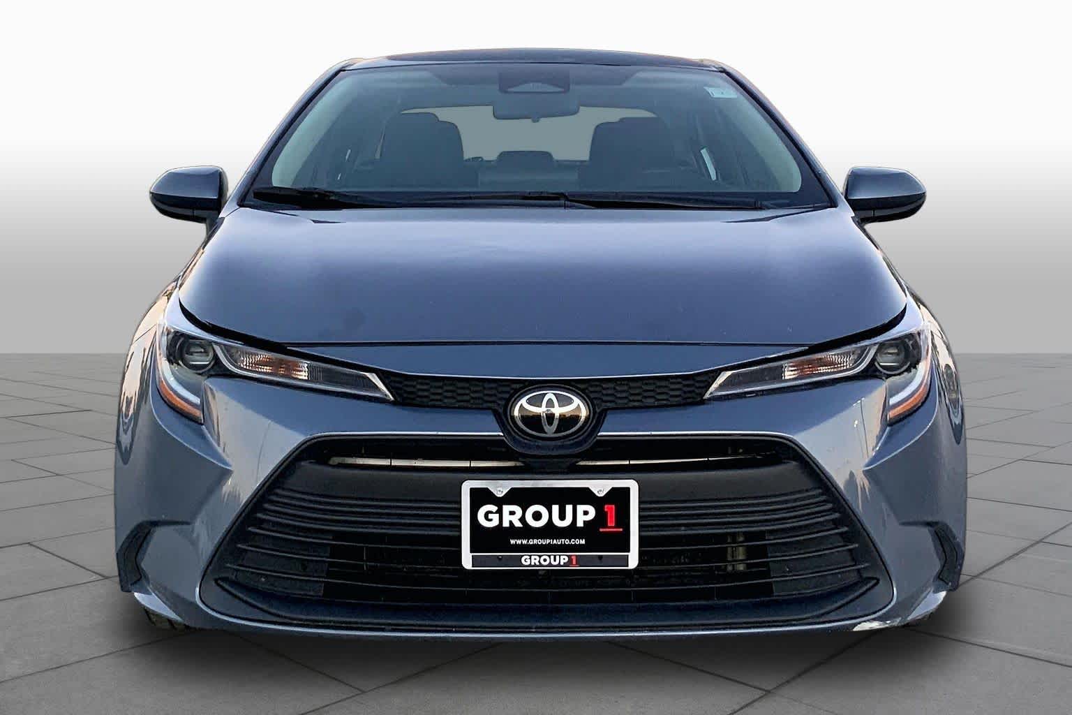 2024 Toyota Corolla photo 4 of 36