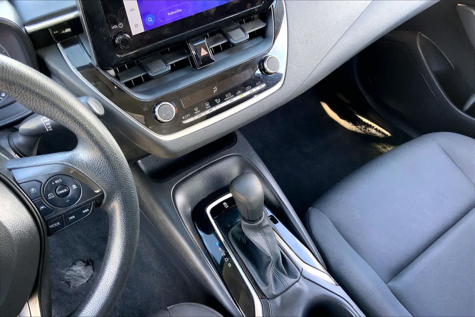 2024 Toyota Corolla photo 16 of 36