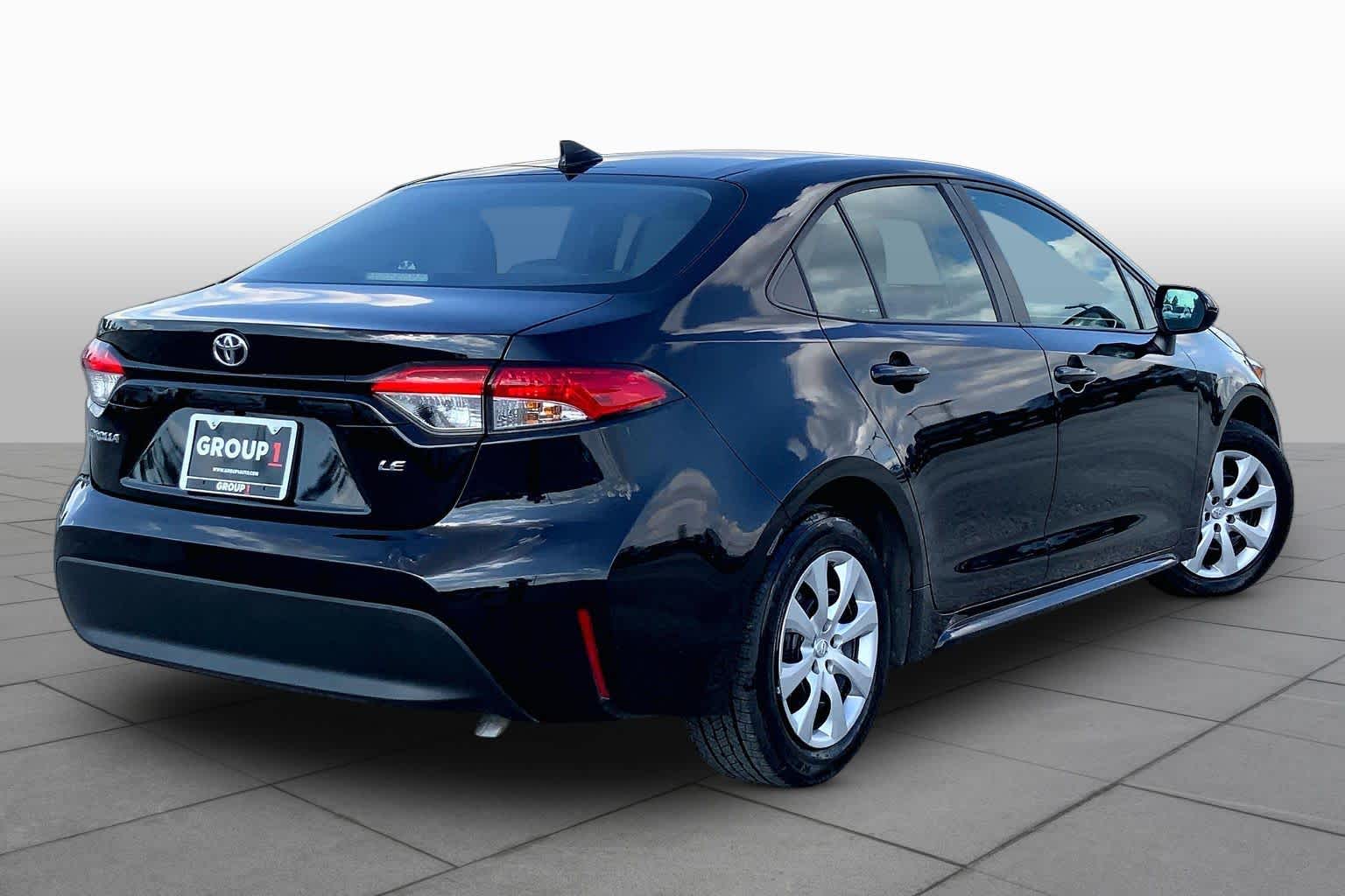 2024 Toyota Corolla photo 13 of 36